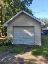 745 Highland Ave, Unit Storage Garage in Palmyra, NJ - Building Photo - Building Photo