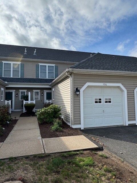 39 Ives St in Hamden, CT - Building Photo