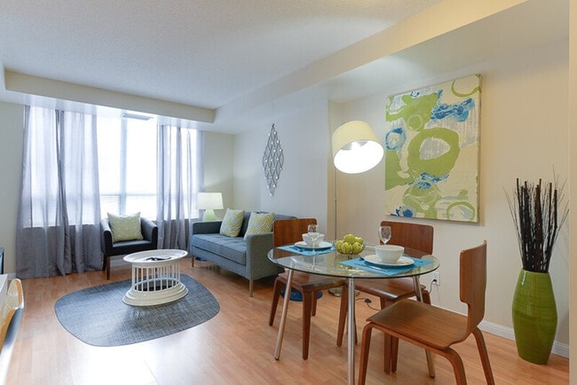 property at 224 Richmond St W