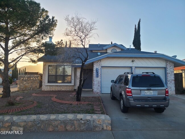 property at 10901 Joe Dimaggio Cir
