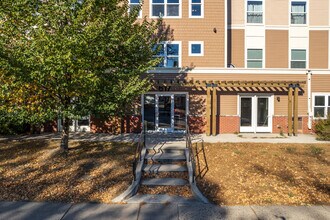 617 10th Avenue SE in Minneapolis, MN - Building Photo - Building Photo