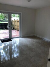 11220 SW 67th Terrace in Miami, FL - Building Photo - Building Photo