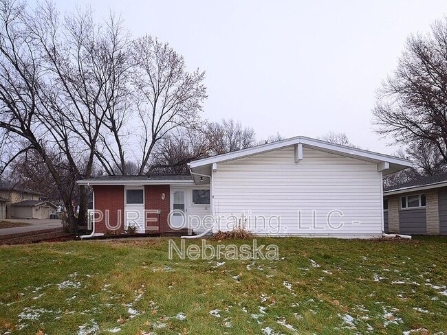 8624 Templeton Dr in Omaha, NE - Building Photo - Building Photo