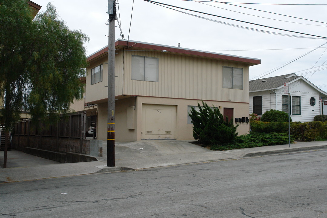 208 San Luis Ave in San Bruno, CA - Building Photo