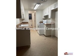 4835 N Winery Cir in Fresno, CA - Building Photo - Building Photo