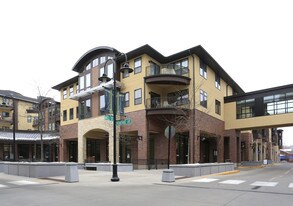West Block in Wayzata, MN - Building Photo