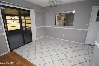 1047 Grandeur St SE in Palm Bay, FL - Building Photo - Building Photo