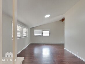925 Warren Way in Richardson, TX - Building Photo - Building Photo