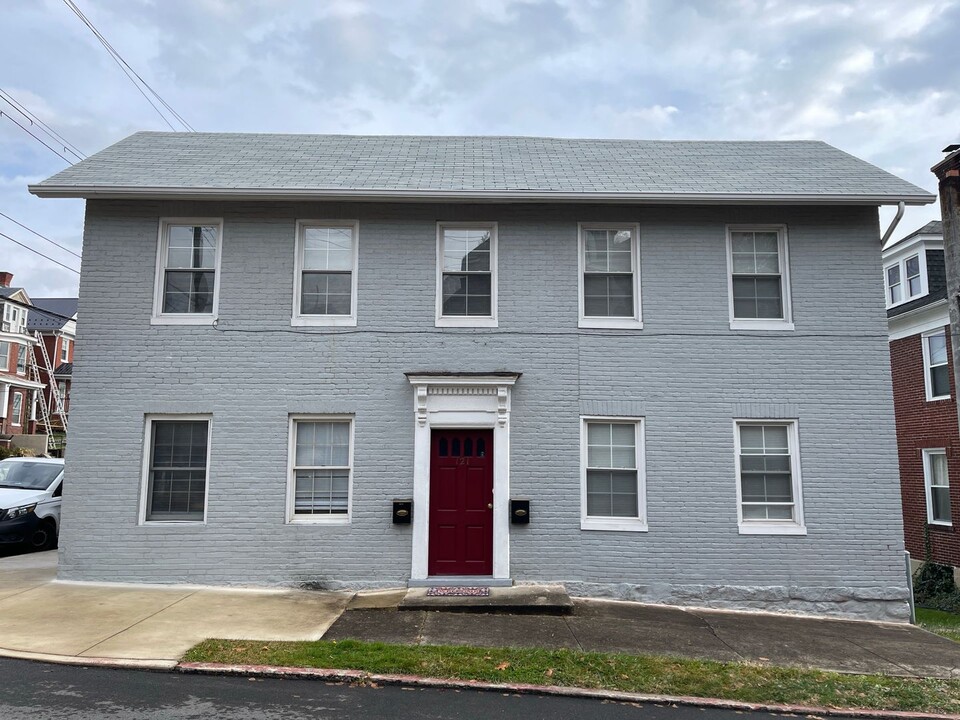 121 N Allegany St in Cumberland, MD - Building Photo
