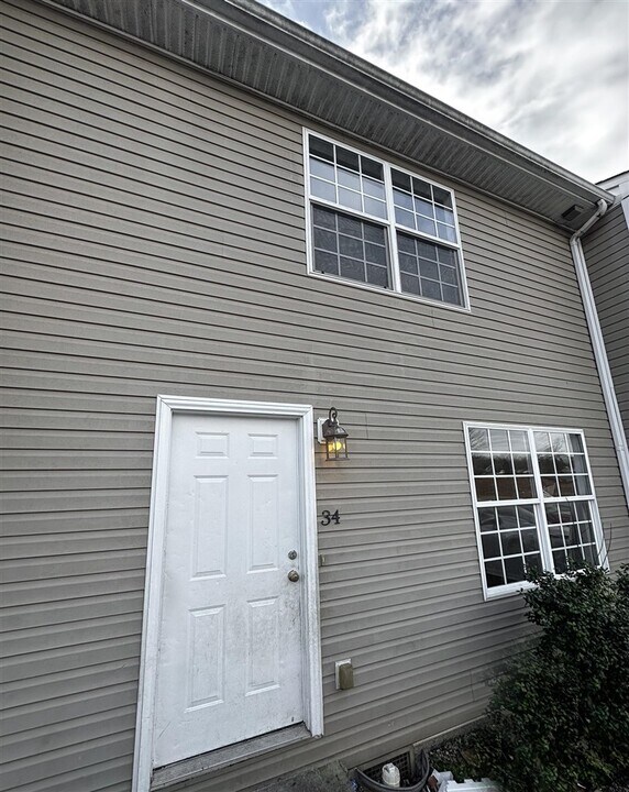 1225 N Lee Dr in Bowling Green, KY - Building Photo