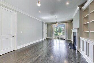 2038 N Burling St in Chicago, IL - Building Photo - Building Photo