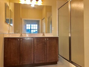 9079 Preston Pl in Tamarac, FL - Building Photo - Building Photo