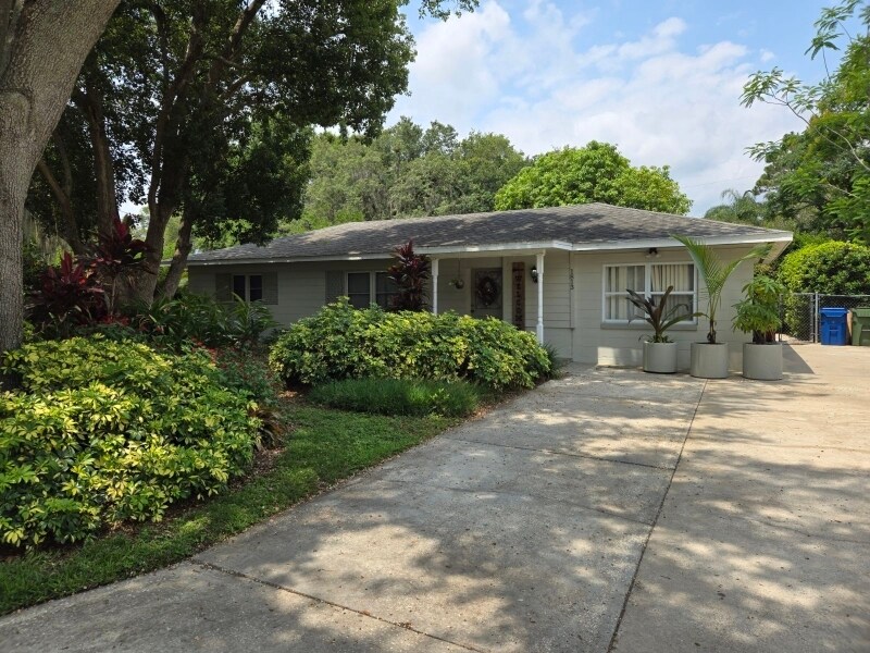 1813 16th St NW in Winter Haven, FL - Building Photo