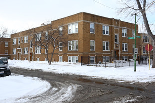 3102-3104 N Kolmar Ave in Chicago, IL - Building Photo