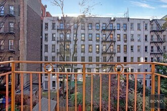 424 E 9th St in New York, NY - Building Photo - Building Photo