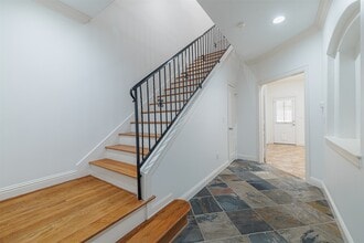 702 Asbury St in Houston, TX - Building Photo - Building Photo