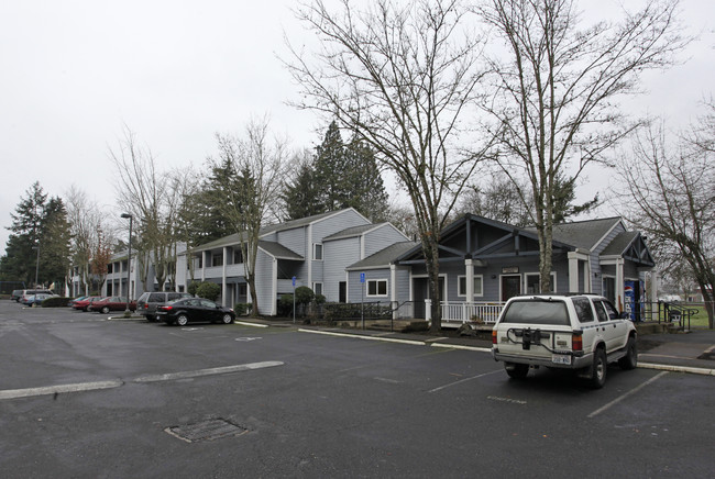 Spencer House Apartments in Beaverton, OR - Building Photo - Building Photo