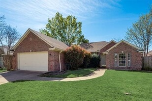 9102 Creede Trail in Fort Worth, TX - Building Photo