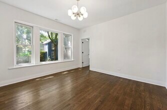 1340 W Hollywood Ave in Chicago, IL - Building Photo - Building Photo