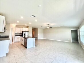 8769 Parsons Hill Blvd in Zephyrhills, FL - Building Photo - Building Photo
