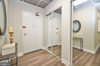 4242 East-West Hwy in Bethesda, MD - Building Photo - Building Photo