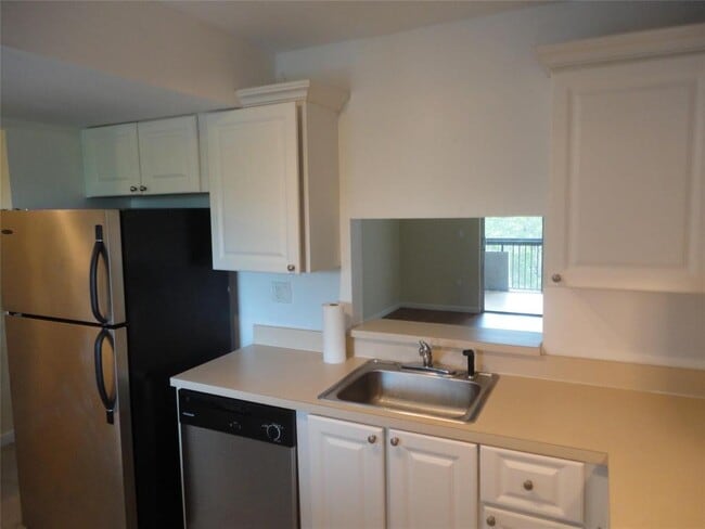 731 N Pine Island Rd, Unit 402 in Plantation, FL - Building Photo - Building Photo