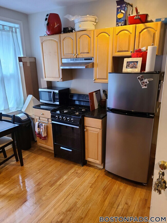 220 Hanover St in Boston, MA - Building Photo - Building Photo