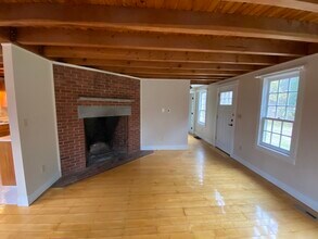 55 Montague Rd in Sunderland, MA - Building Photo - Building Photo