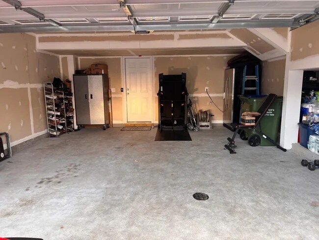 16650 Danridge Manor Dr in Woodbridge, VA - Building Photo - Building Photo