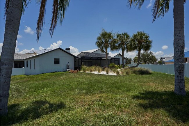 917 Shagos Dr in Apollo Beach, FL - Building Photo - Building Photo