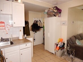 274 Cambridge St, Unit 4 in Boston, MA - Building Photo - Building Photo