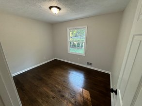 5222 Scofield Rd in College Park, GA - Building Photo - Building Photo