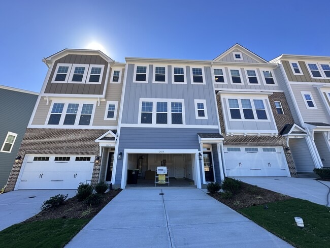 property at 2815 Carbondale Ct