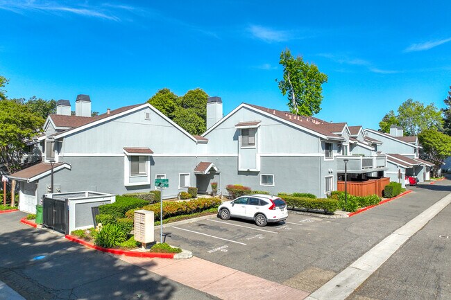 Saint James Park in Fremont, CA - Building Photo - Building Photo