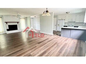 609 Catawba Cir N in Matthews, NC - Building Photo - Building Photo