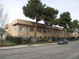 38633 Larkin Ave Apartamentos