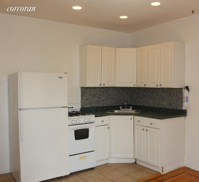 462 17th St-Unit -: 2 in Brooklyn, NY - Building Photo - Building Photo