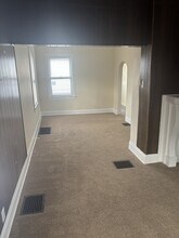 2250 Sullivant Ave in Columbus, OH - Building Photo - Building Photo