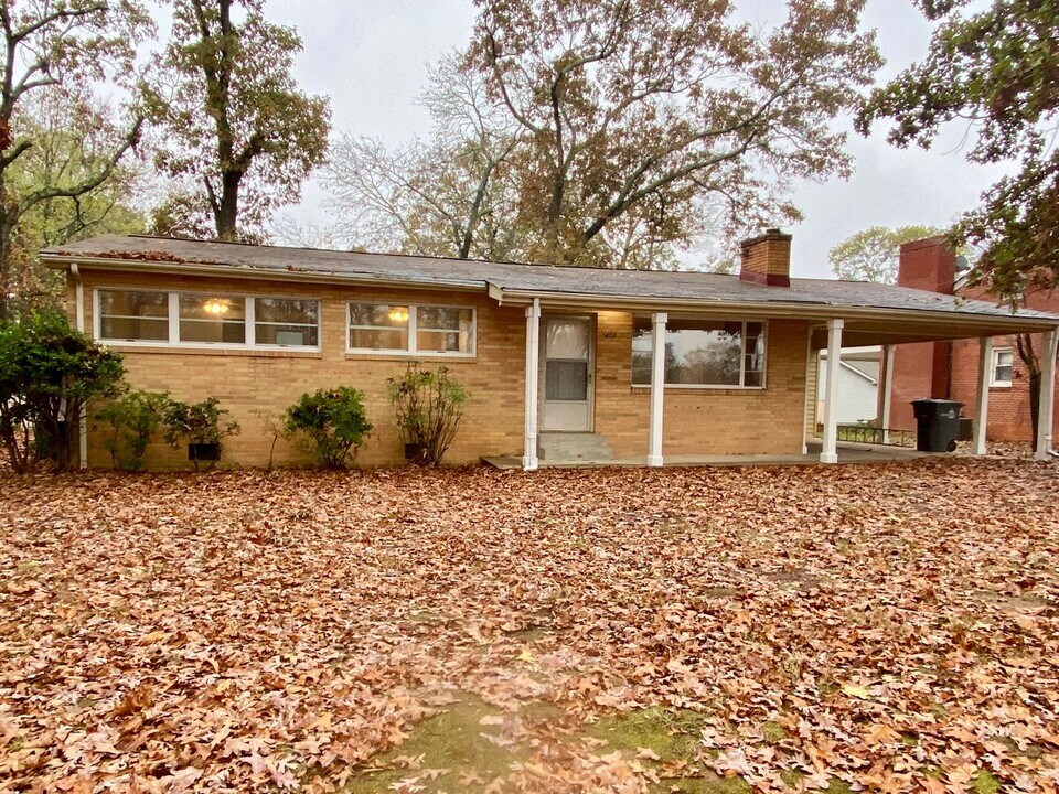 402 E 26th St in Kannapolis, NC - Building Photo