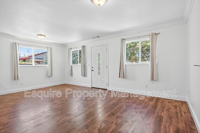 1218 N Olive St in Ventura, CA - Building Photo - Building Photo