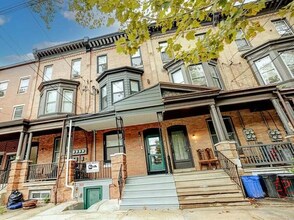 4219 W Girard Ave in Philadelphia, PA - Building Photo - Building Photo
