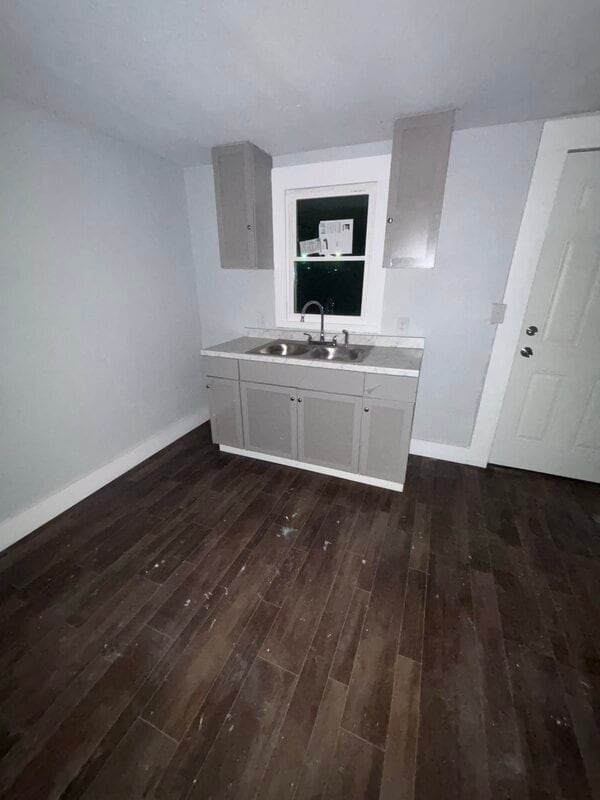 property at 1749 St Louis Ave