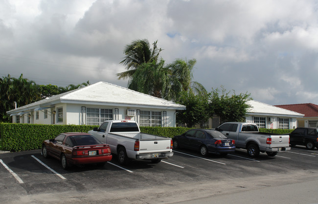 1911 NE 51st St in Fort Lauderdale, FL - Building Photo - Building Photo