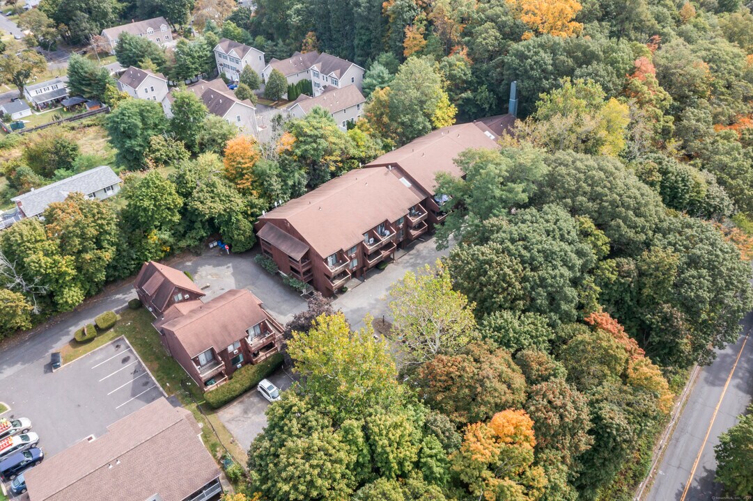 1 Fairfield Ave in Danbury, CT - Building Photo