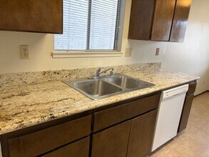 2740 Park Ave, Unit O in Santa Clara, CA - Foto de edificio - Building Photo