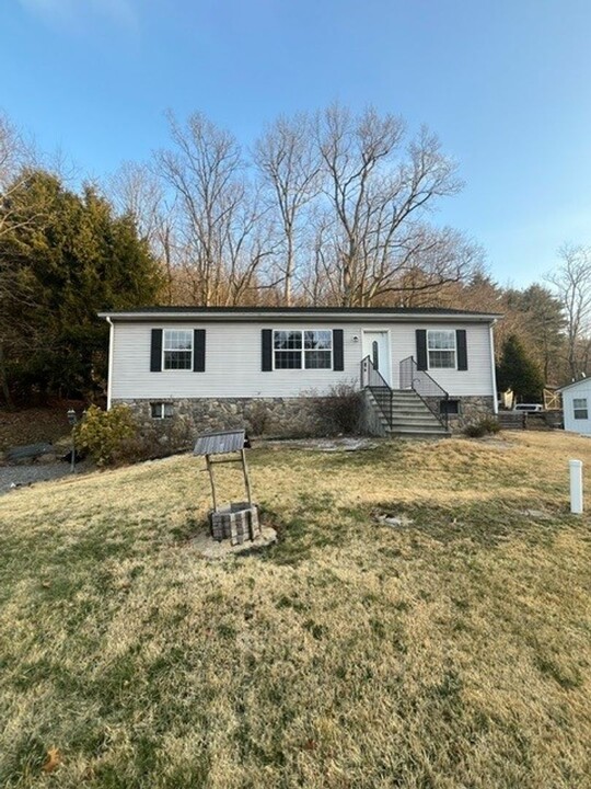 363 Owl Creek Rd in Tamaqua, PA - Foto de edificio