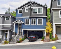 22320 SE 43rd Pl in Issaquah, WA - Building Photo