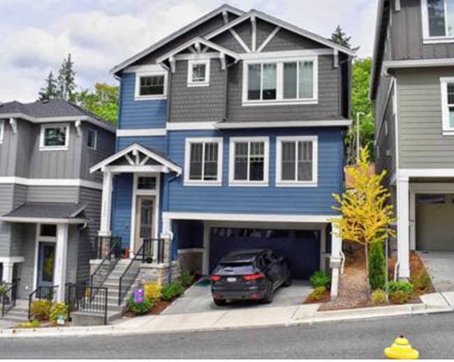 property at 22320 SE 43rd Pl