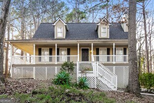 413 Oak Landing Dr in Douglasville, GA - Building Photo