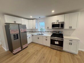 1014 Douglas Ave in Providence, RI - Building Photo - Building Photo